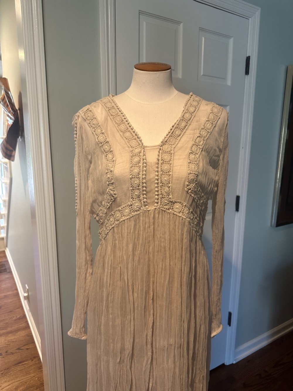 EUC Sundance Sz 12 Gauzy 2-piece Boho Lace-Trim Long Sleeve Midi Dress in Beige - Picture 2 of 11
